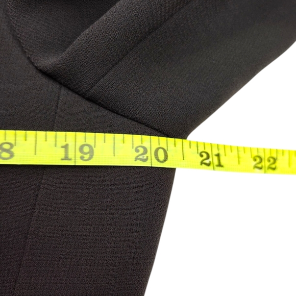 Tahari by Arthur S. Levine Women’s Chocolate Brown 2-Piece Pantsuit Set Size 10P - Picture 12 of 16